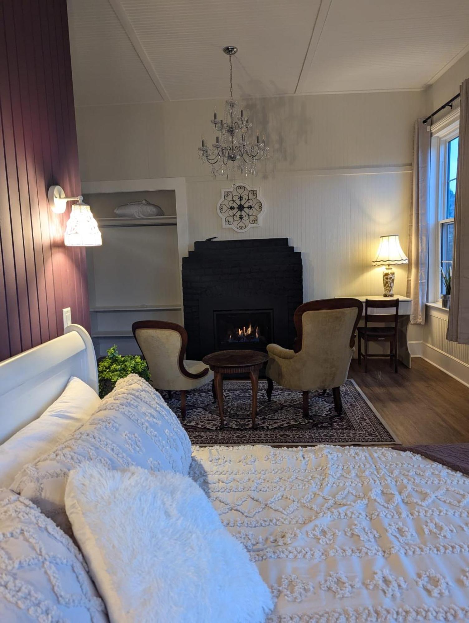 Woodside Farm Country Inn Sooke Eksteriør bilde