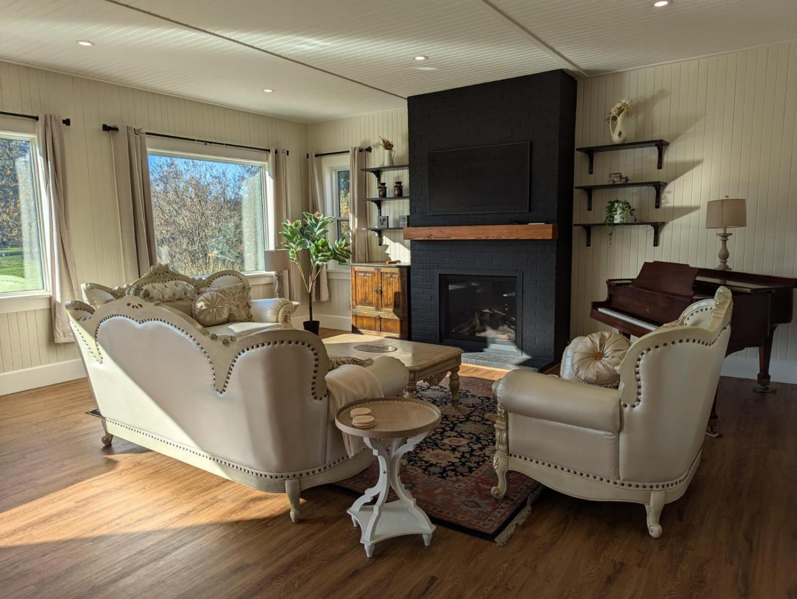 Woodside Farm Country Inn Sooke Eksteriør bilde
