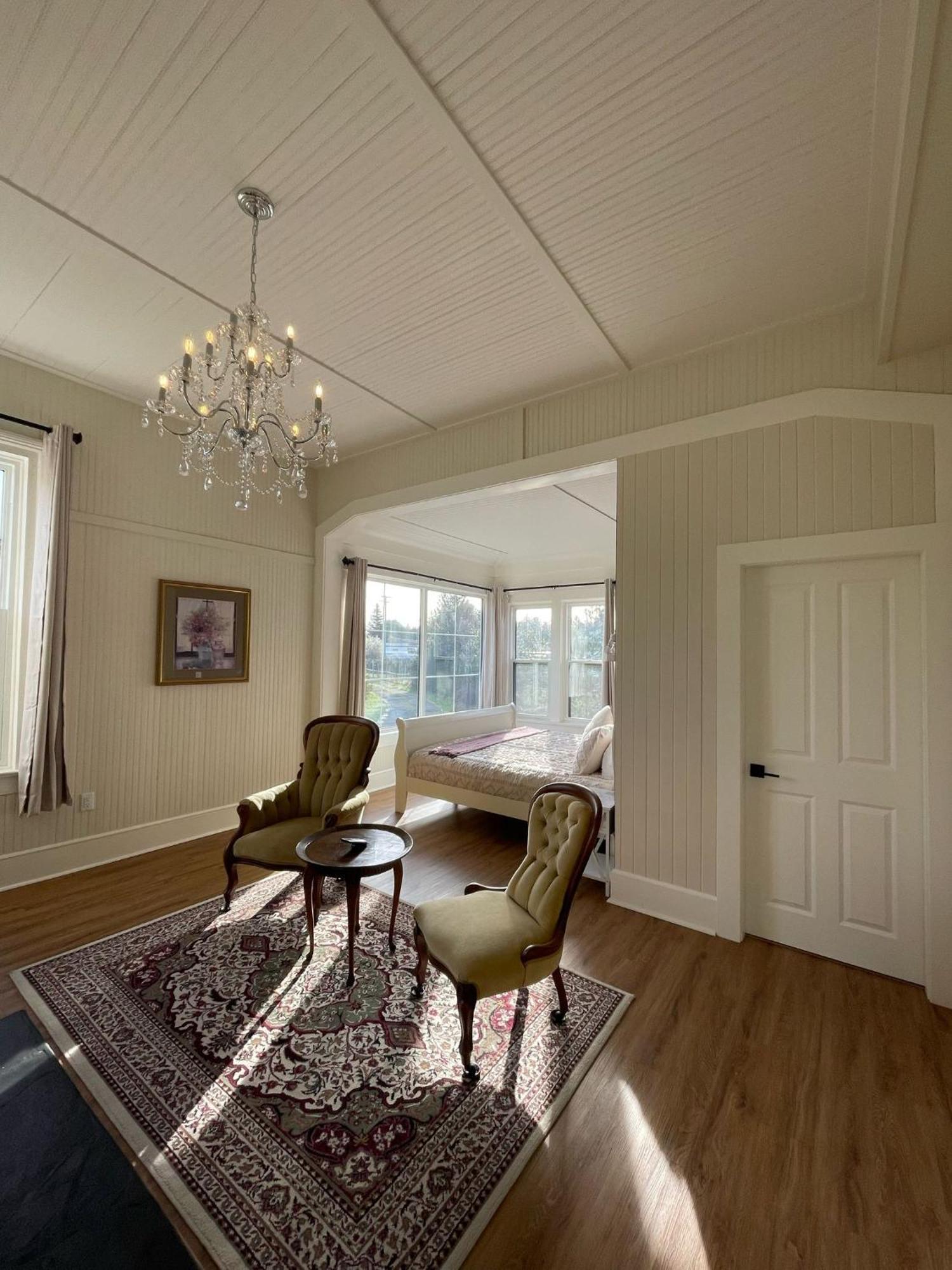 Woodside Farm Country Inn Sooke Eksteriør bilde