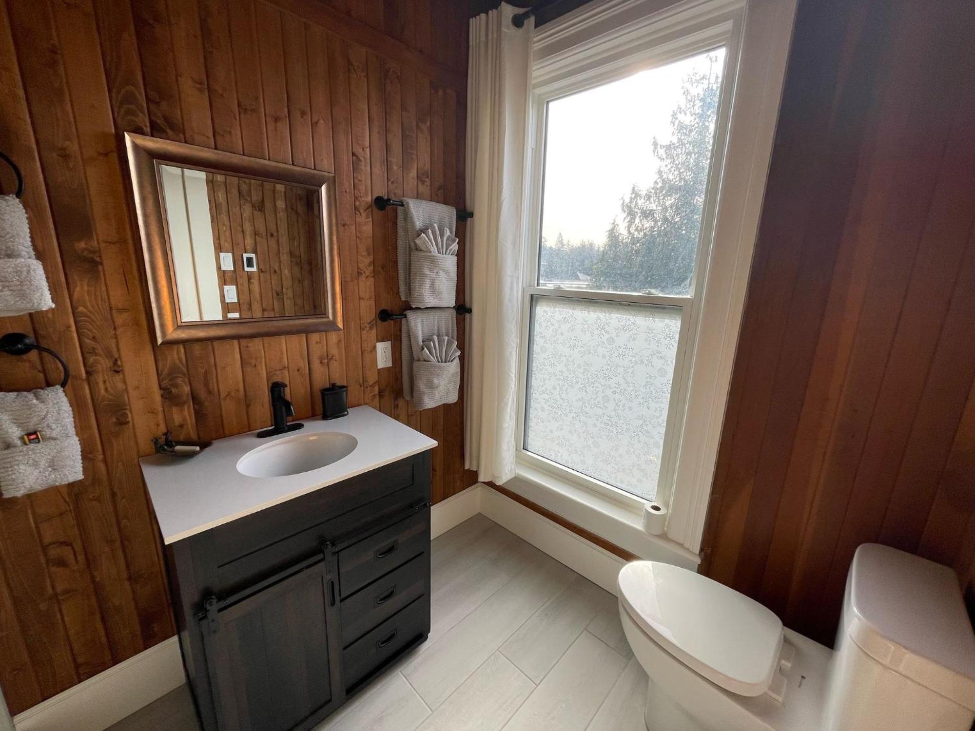 Woodside Farm Country Inn Sooke Eksteriør bilde