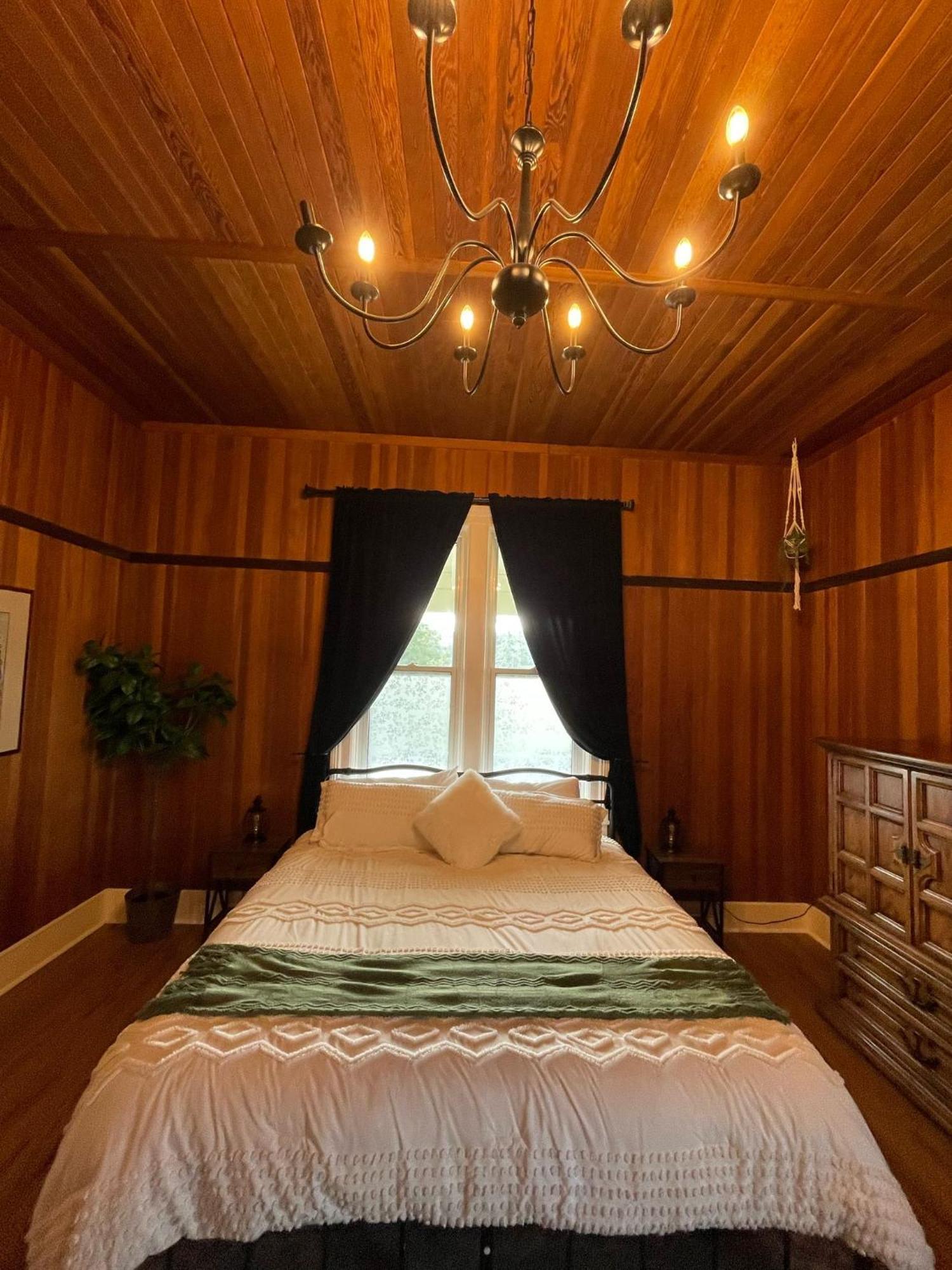 Woodside Farm Country Inn Sooke Eksteriør bilde